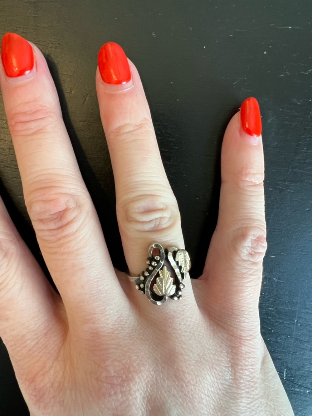 Vintage Sterling Silver Leaf Accent Ring - Two-Tone Leaf Design in Silver & Gold
